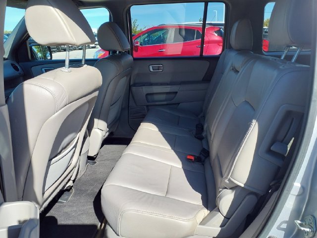 Used 2013 Silver Honda EX-L image 10