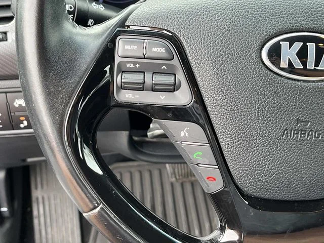 Used 2018 Blue Kia S image 26
