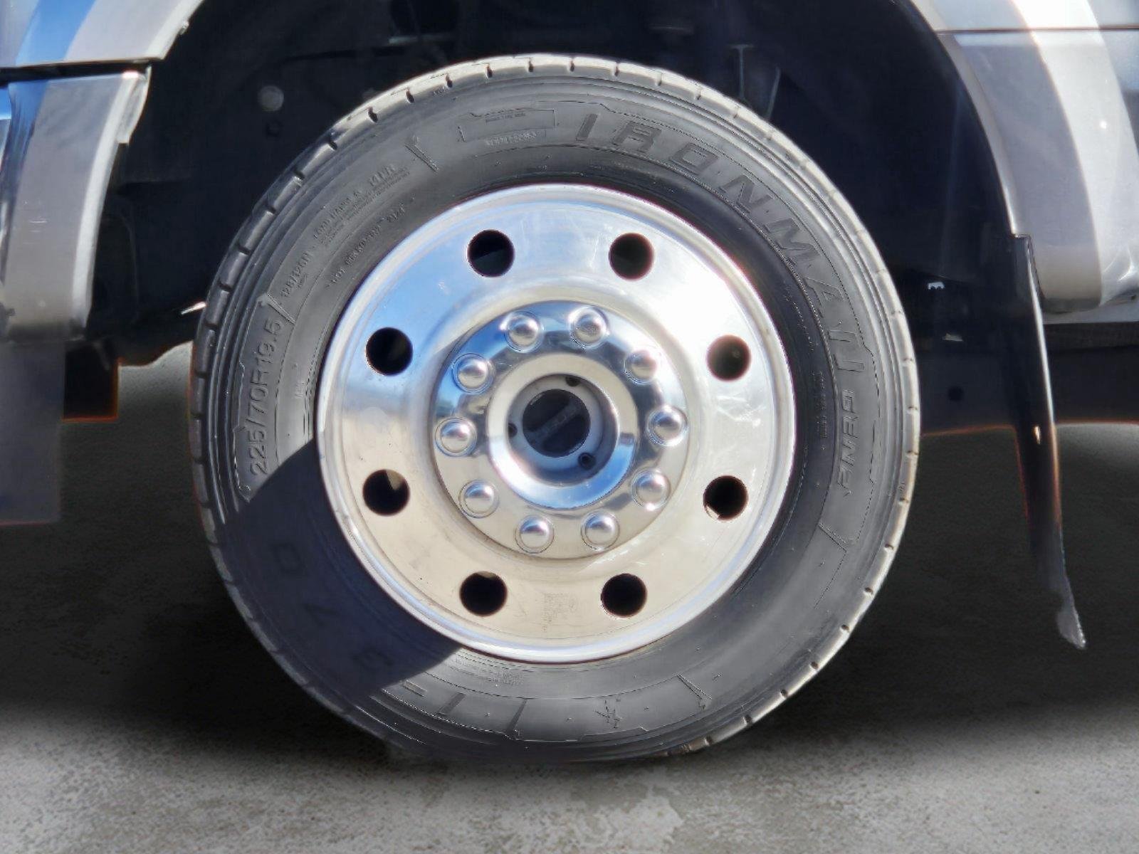Used 2022 Iconic Silver Ford Lariat image 8