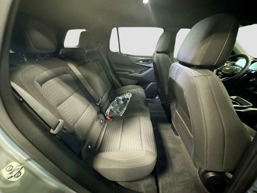 2027 Chevrolet Equinox LT - Photo 29