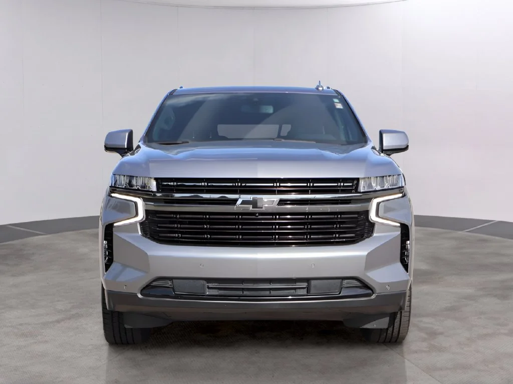 Used 2022 Chevrolet Suburban RST with VIN 1GNSKEKD7NR120646 for sale in Kansas City