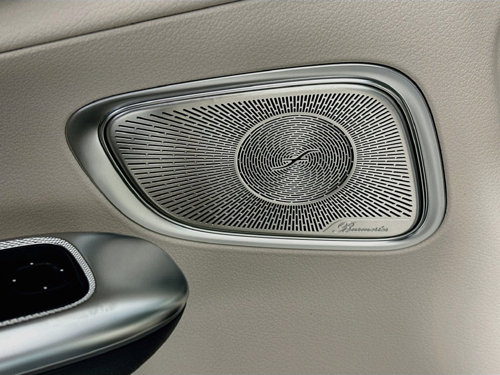New 2027 Silver Mercedes-Benz GLC 300 image 19