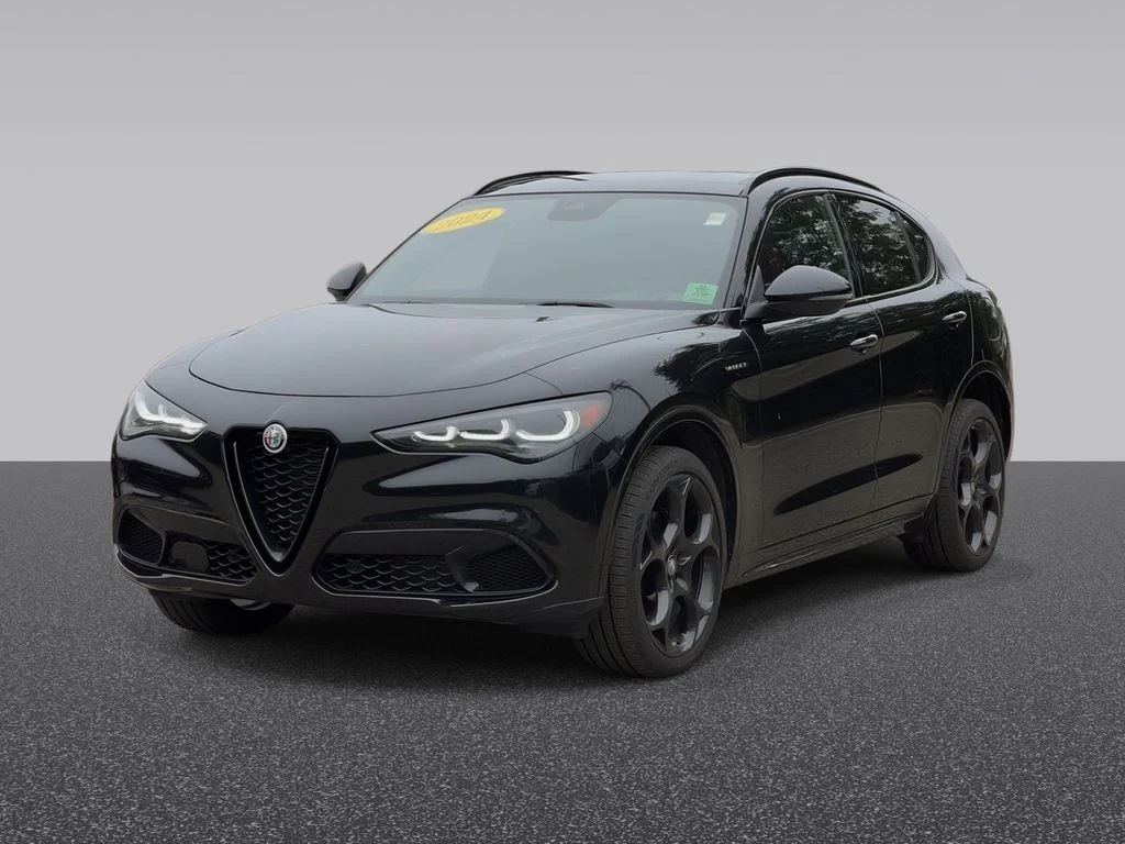 Used 2024 Black Alfa Romeo Veloce image 2
