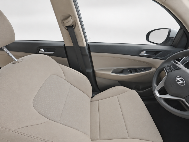 Used 2020 White Hyundai Value image 11