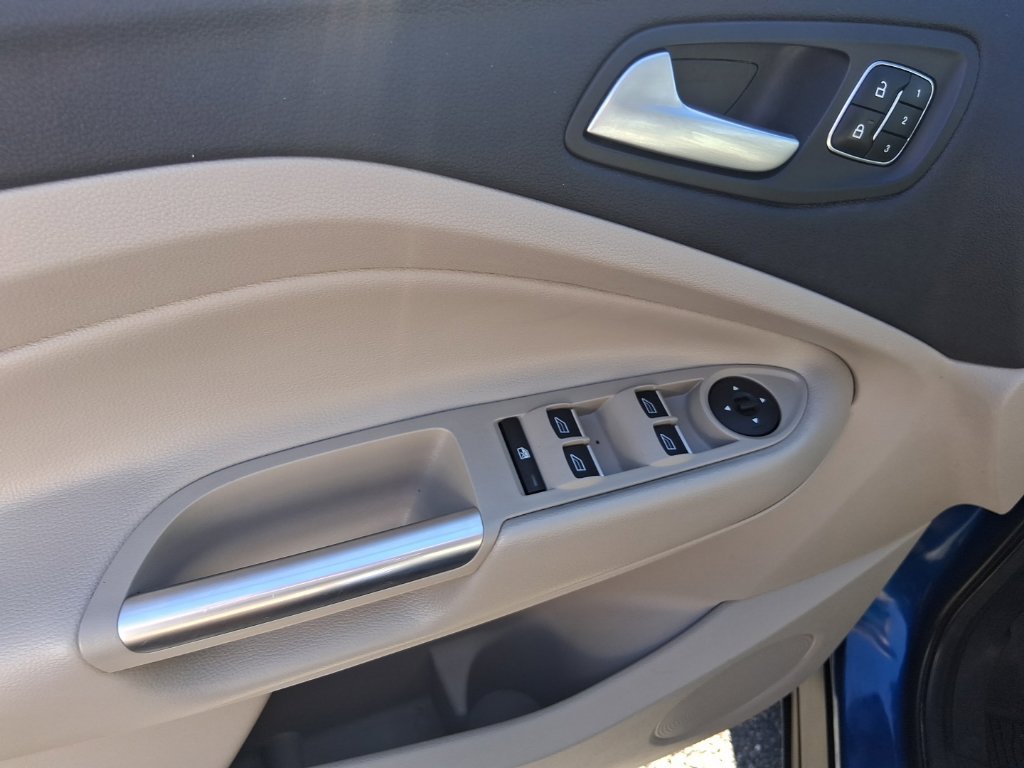 Used 2017 Blue Ford Titanium image 8