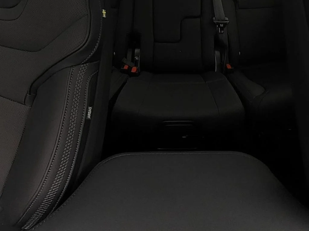2025 Volvo EX90 Plus - Photo 33