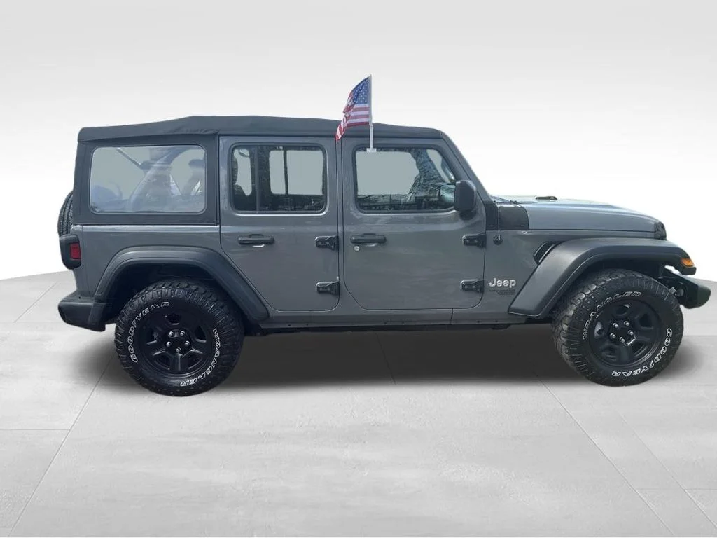 Used 2019 Gray Jeep Unlimited Sport image 29