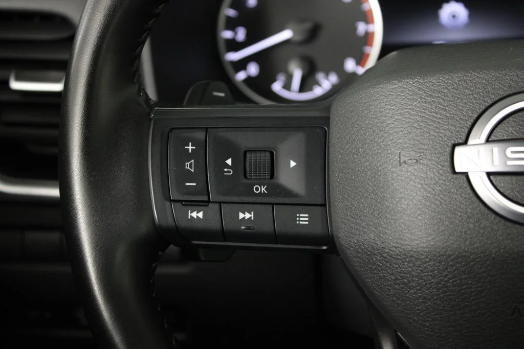 2025 Nissan Rogue SV - Photo 27
