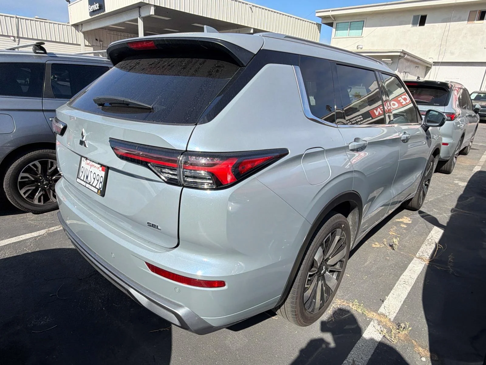 Used 2025 Graphite Gray Mitsubishi SEL image 5