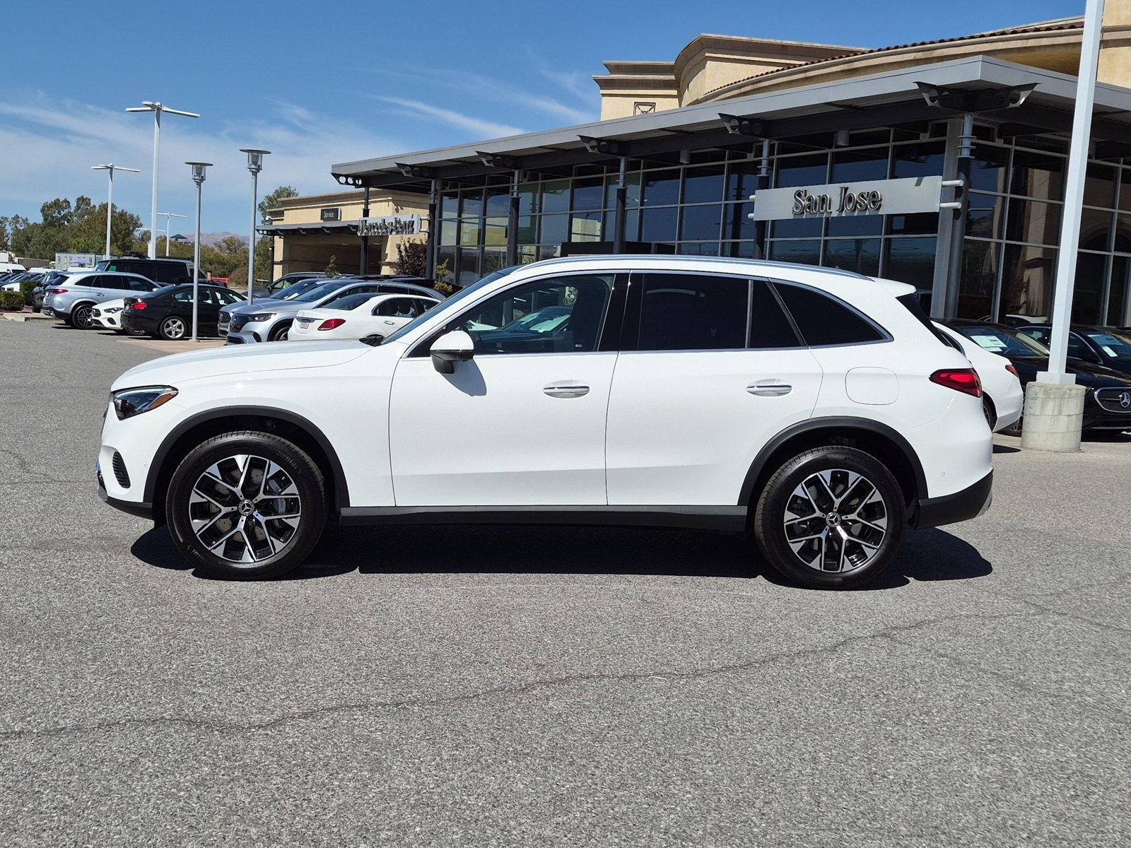 New 2027 Polar White Mercedes-Benz GLC 350e image 5