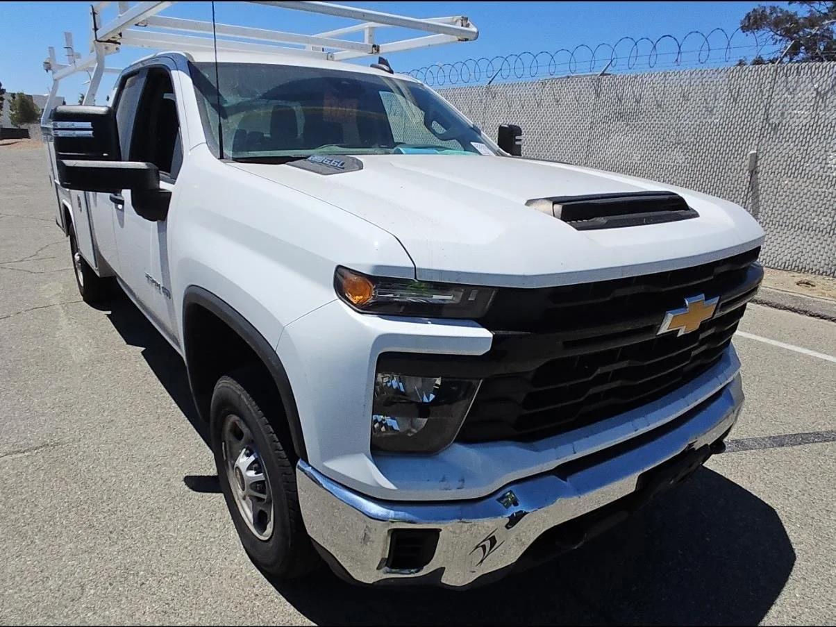Used 2024 Summit White Chevrolet WT image 6