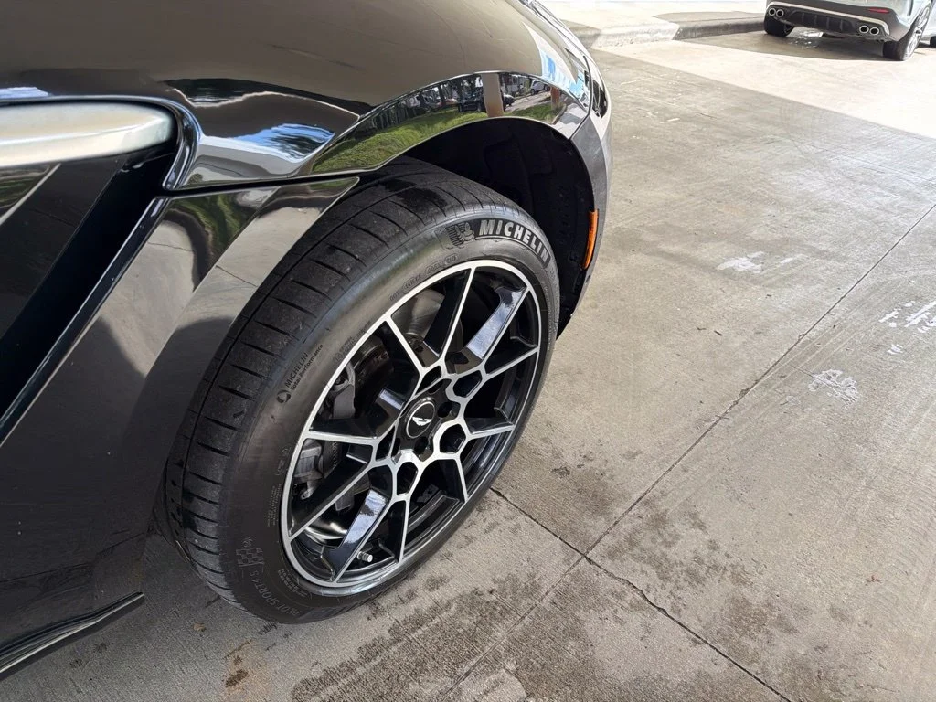 Used 2021 Black Aston Martin Base image 27