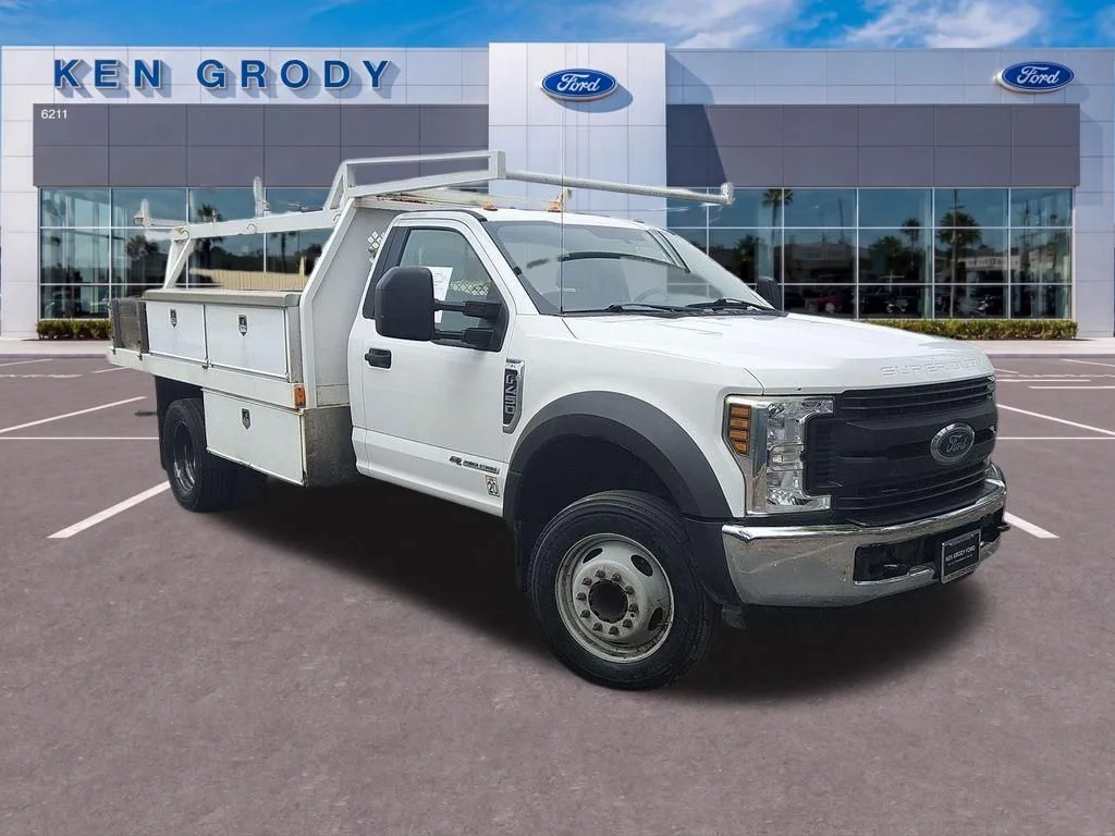 2018 Ford F-450 XL Regular Cab 169-In DRW's photo