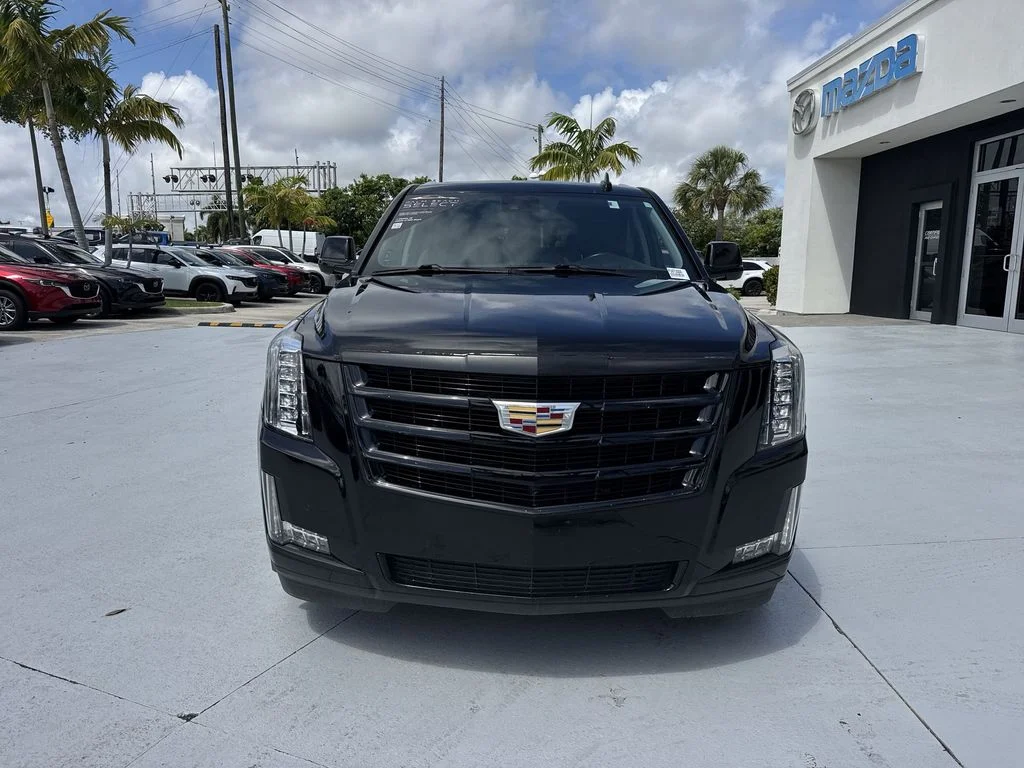 Used 2020 Black Raven Cadillac Luxury image 8