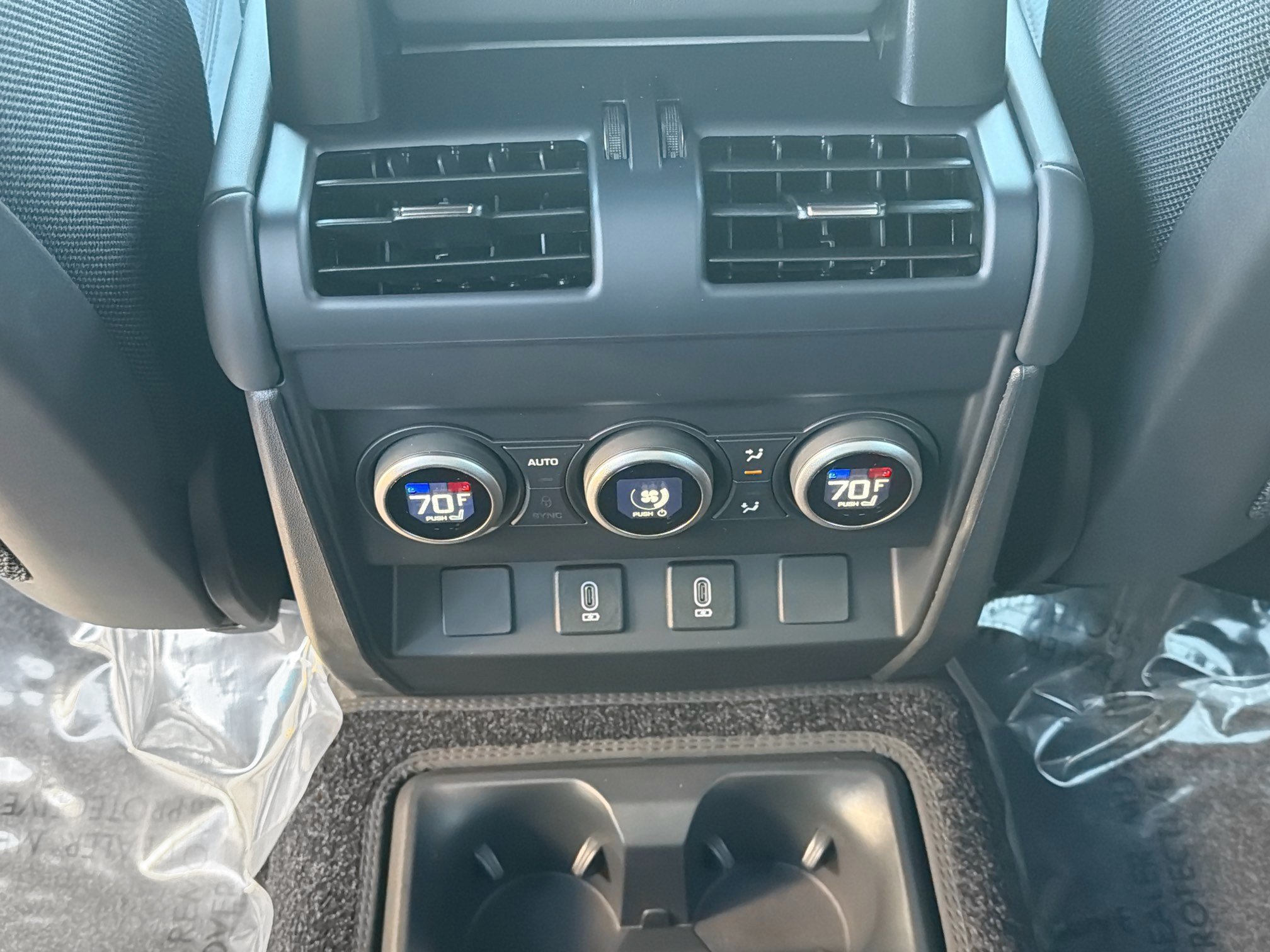 2026 Land Rover Defender V8 - Photo 19