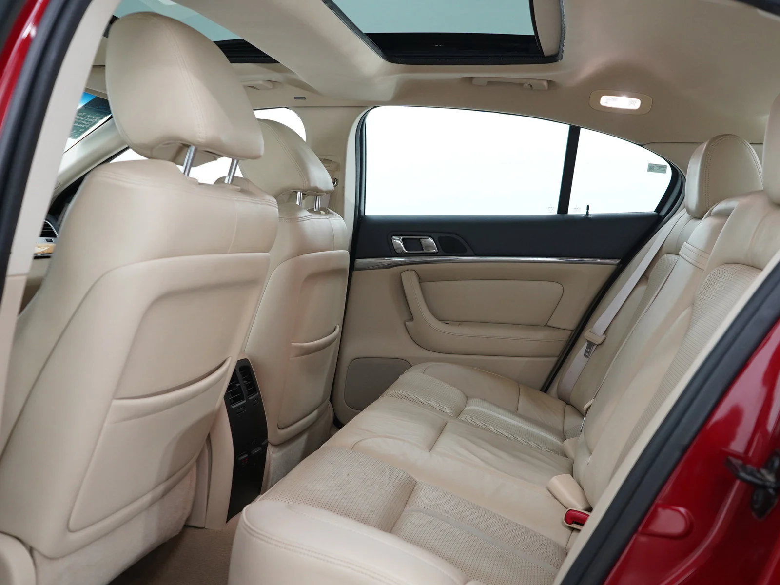 Used 2009 Sangria Red Clearcoat Metallic Lincoln  image 13