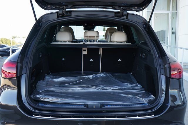 New 2026 Graphite Grey Metallic Mercedes-Benz GLC 300 image 8