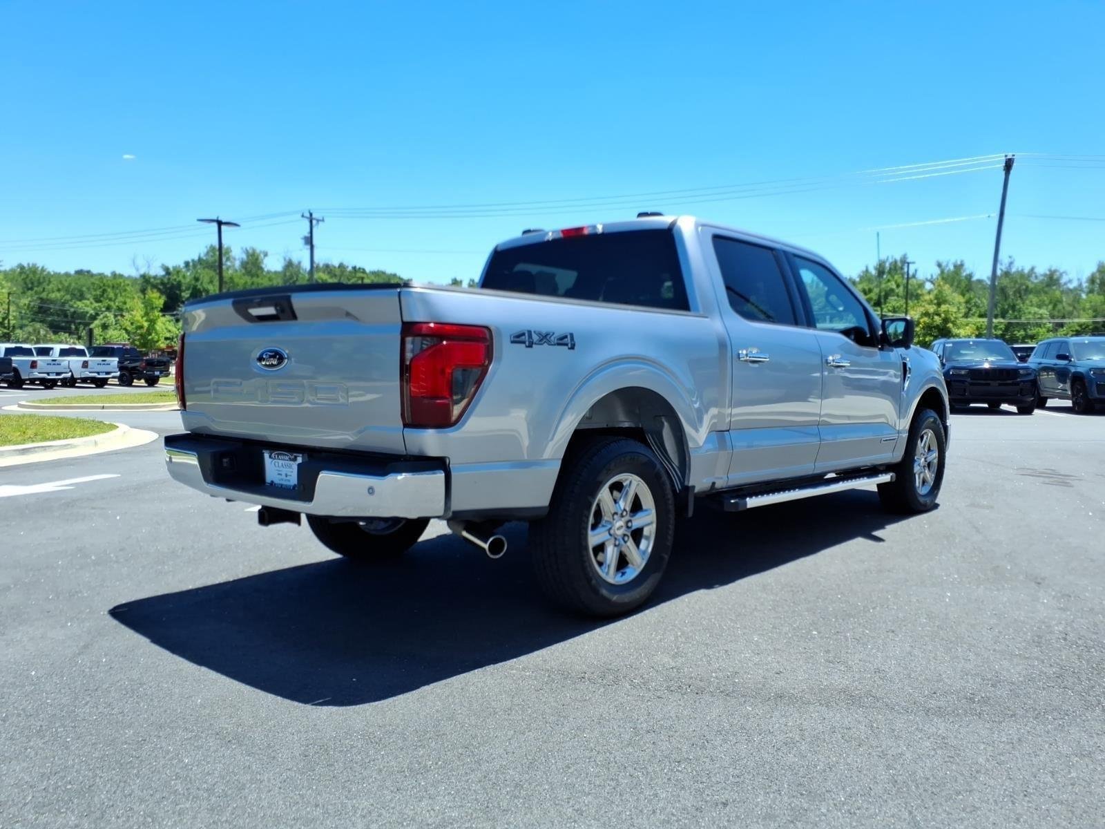 Used 2024 Iconic Silver Metallic Ford XLT image 2