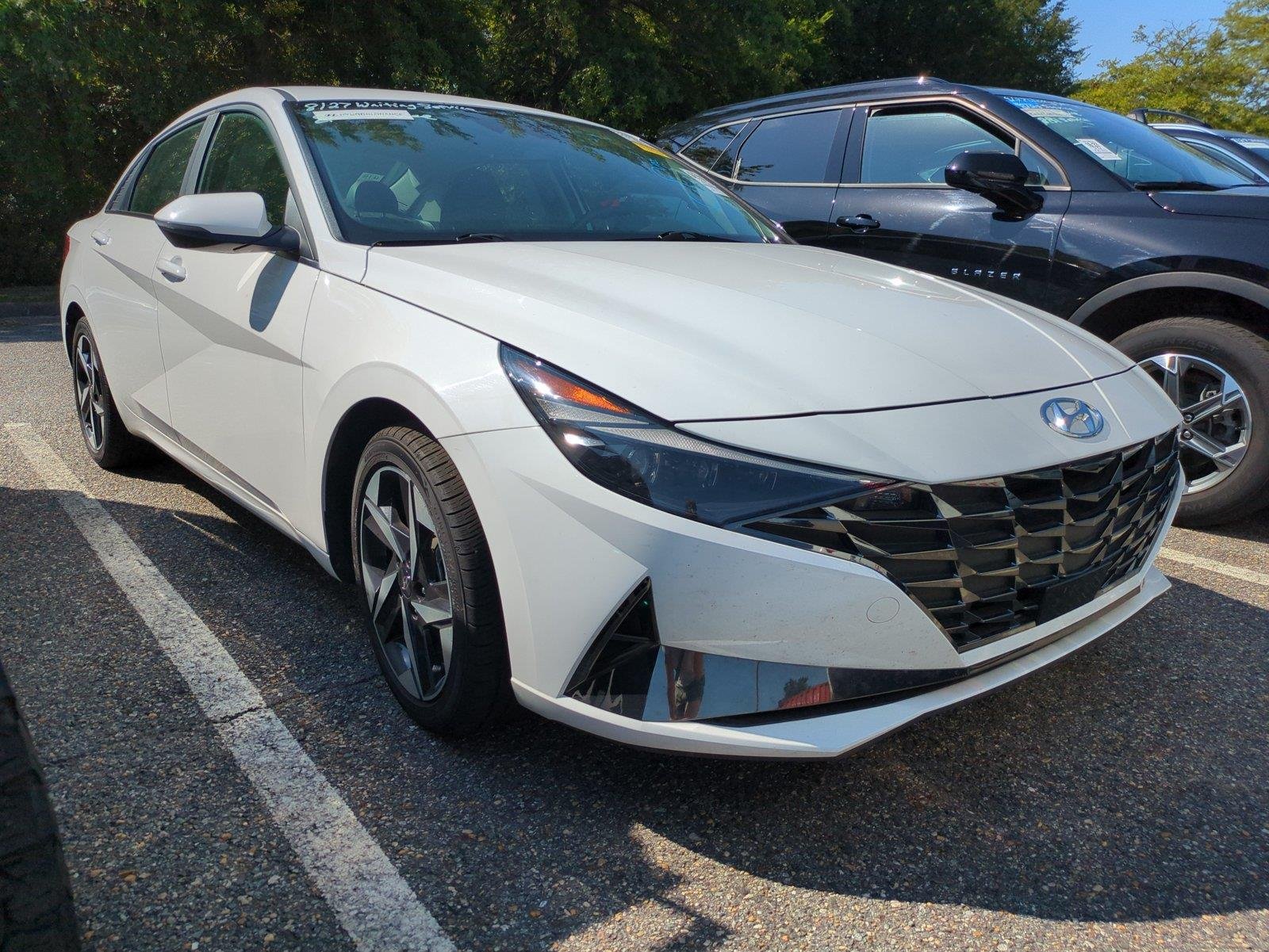Used 2023 Lunar White Hyundai Limited image 1