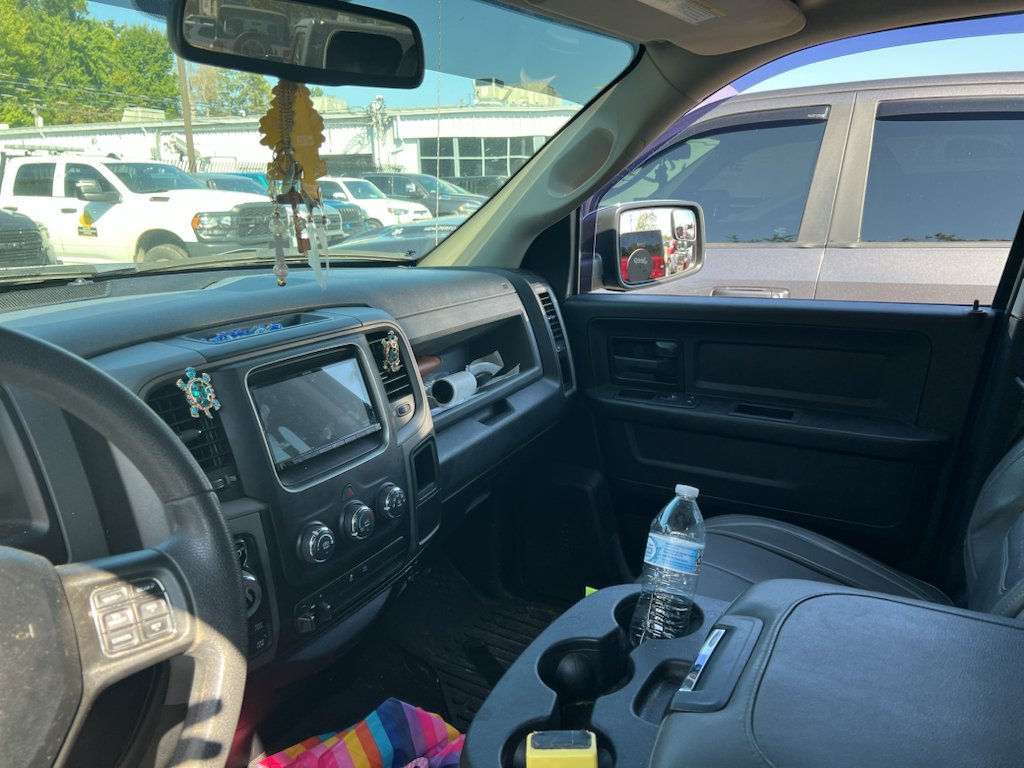 Used 2018 Granite Crystal Metallic Clearcoat Ram Tradesman image 5