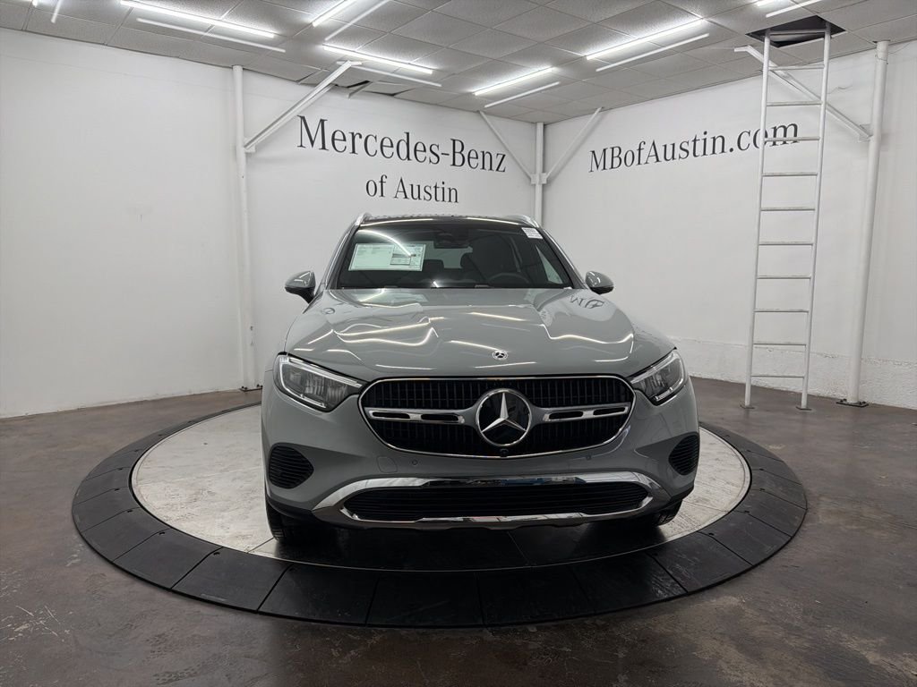 Used 2026 White Mercedes-Benz GLC 300 image 2