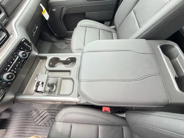 2025 Chevrolet Silverado 1500 LTZ - Photo 23