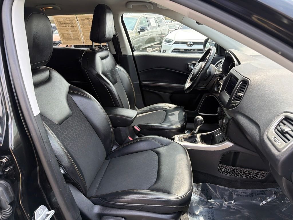 Used 2018 Black Jeep Latitude image 17