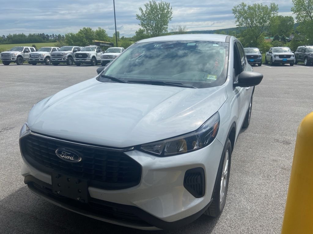 Used 2025 Silver Metallic Ford Active image 3