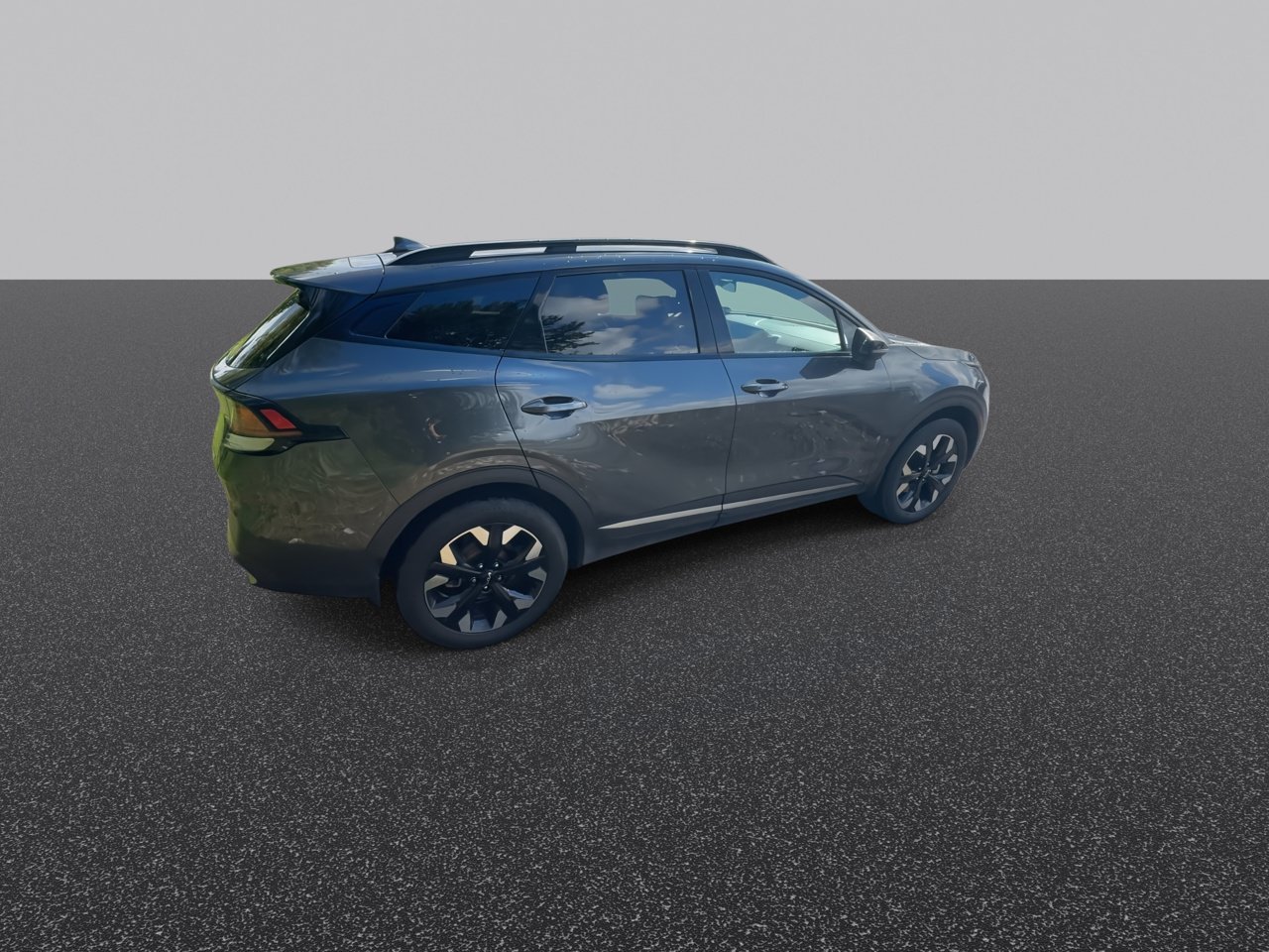Used 2023 Gravity Gray Kia X-Line image 9