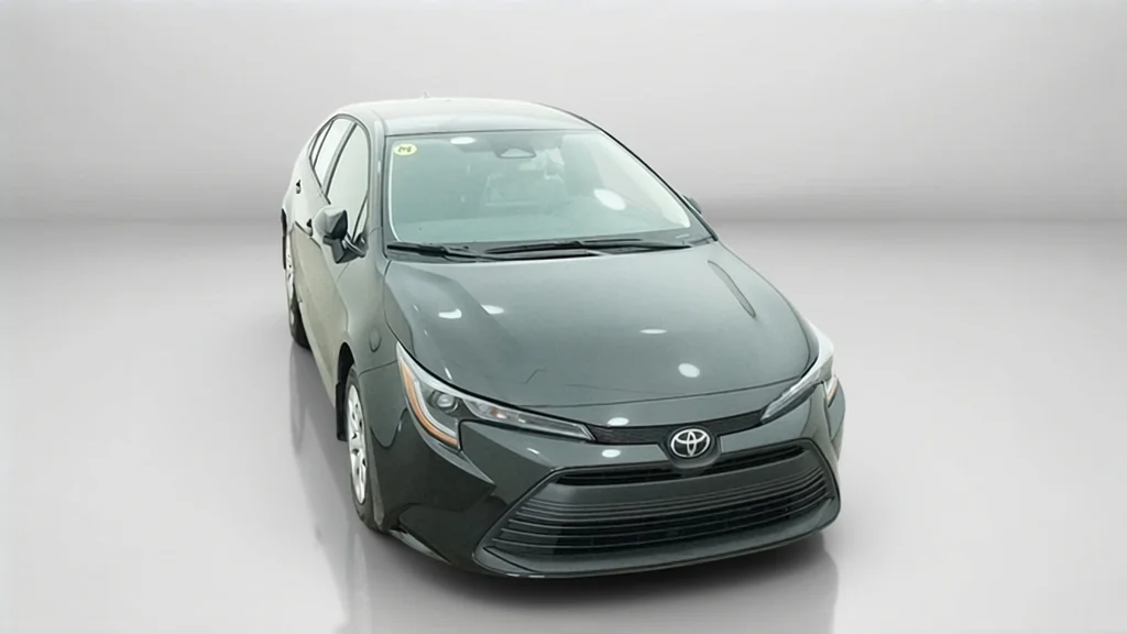 New 2027 Inked Toyota LE image 4