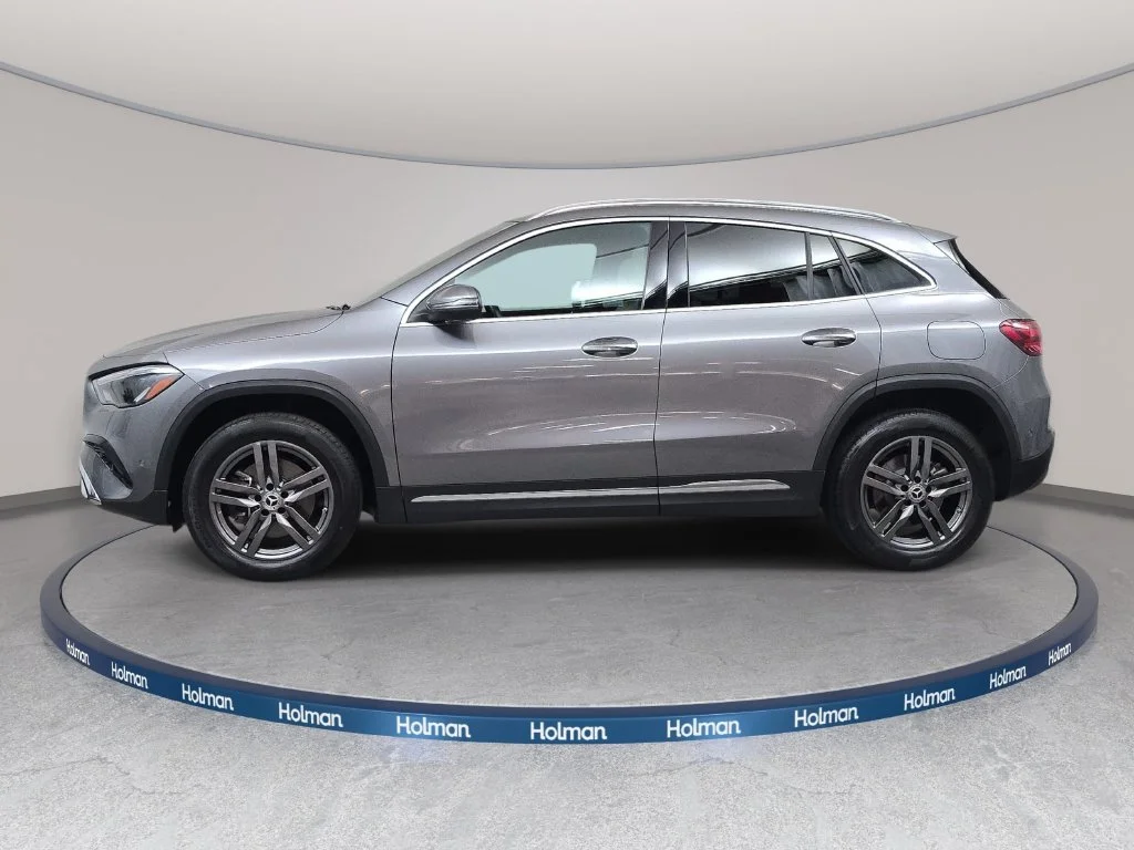 Used 2025  Mercedes-Benz GLA 250 image 9