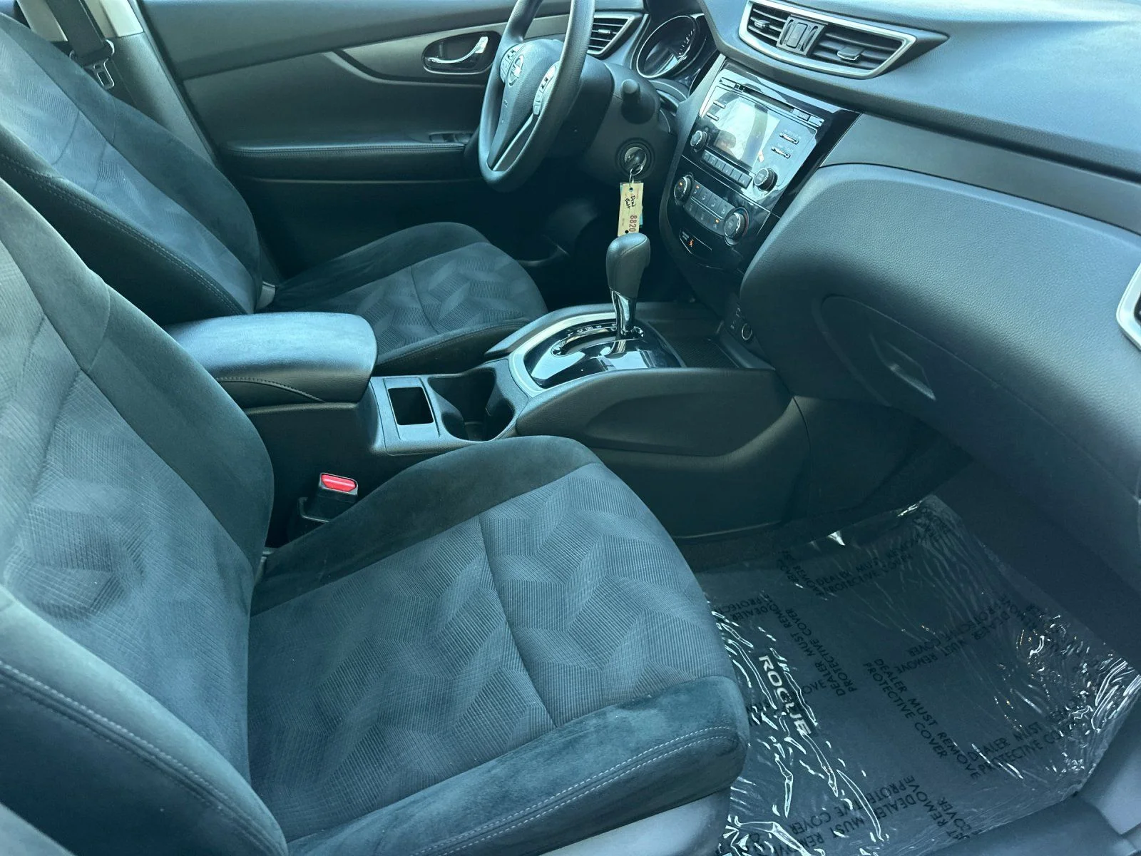 Used 2016 Glacier White Nissan S image 15