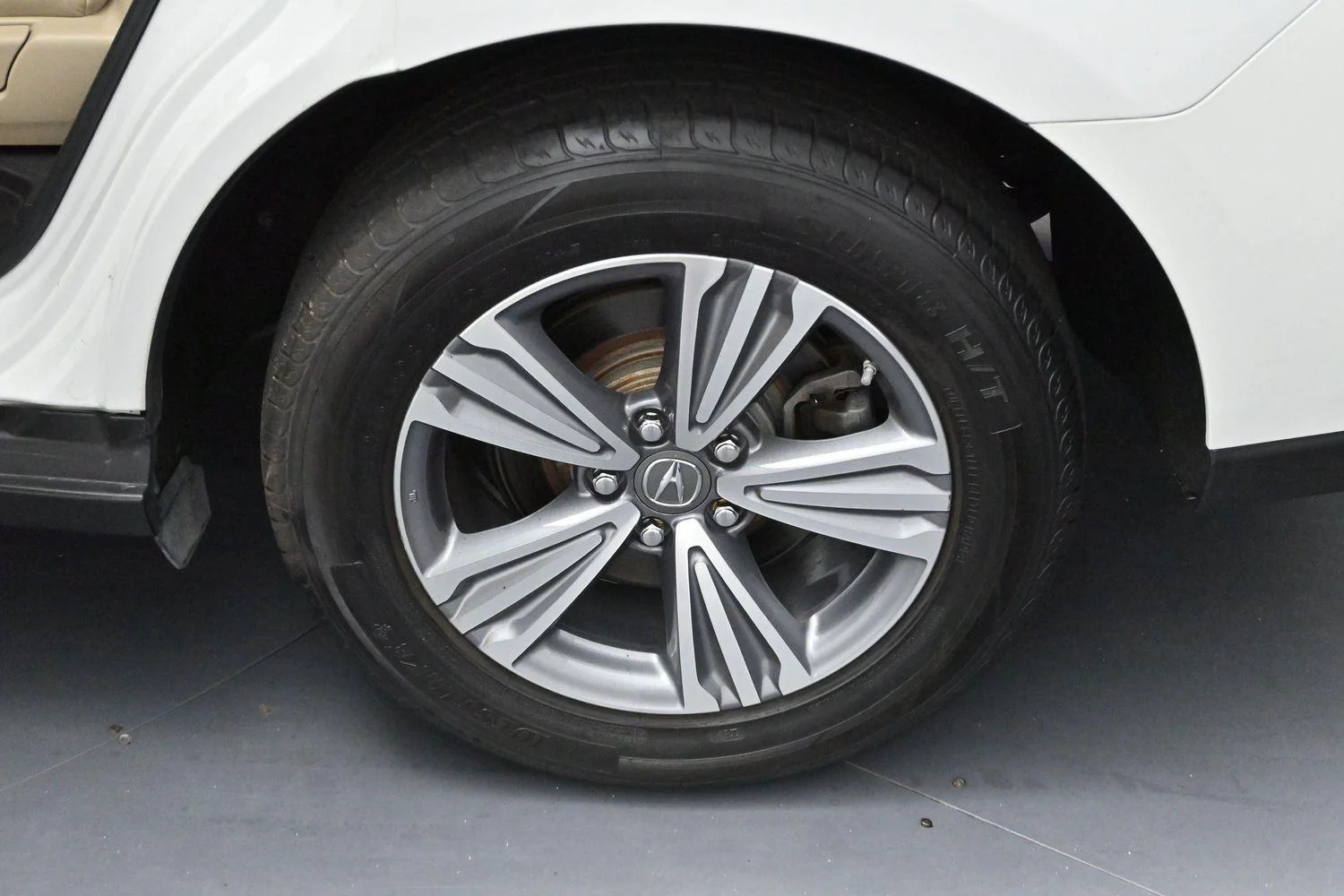 Used 2020 Platinum White Pearl Acura SH-AWD image 31