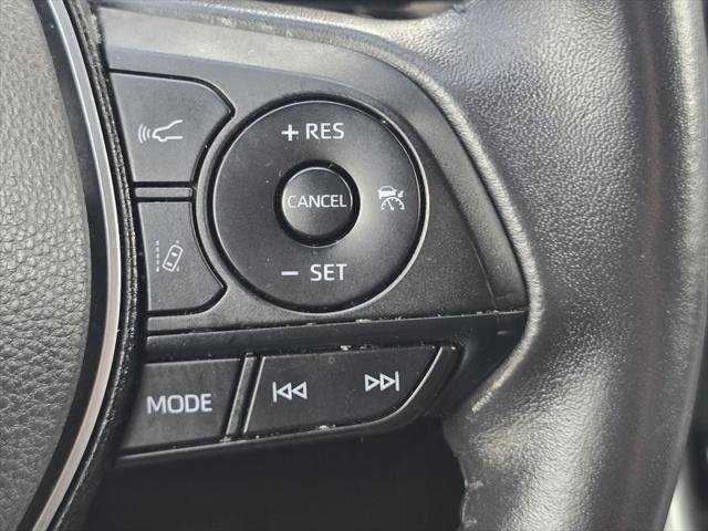Certified Used 2022 MID BLCK/MAG GRAY Toyota  image 32