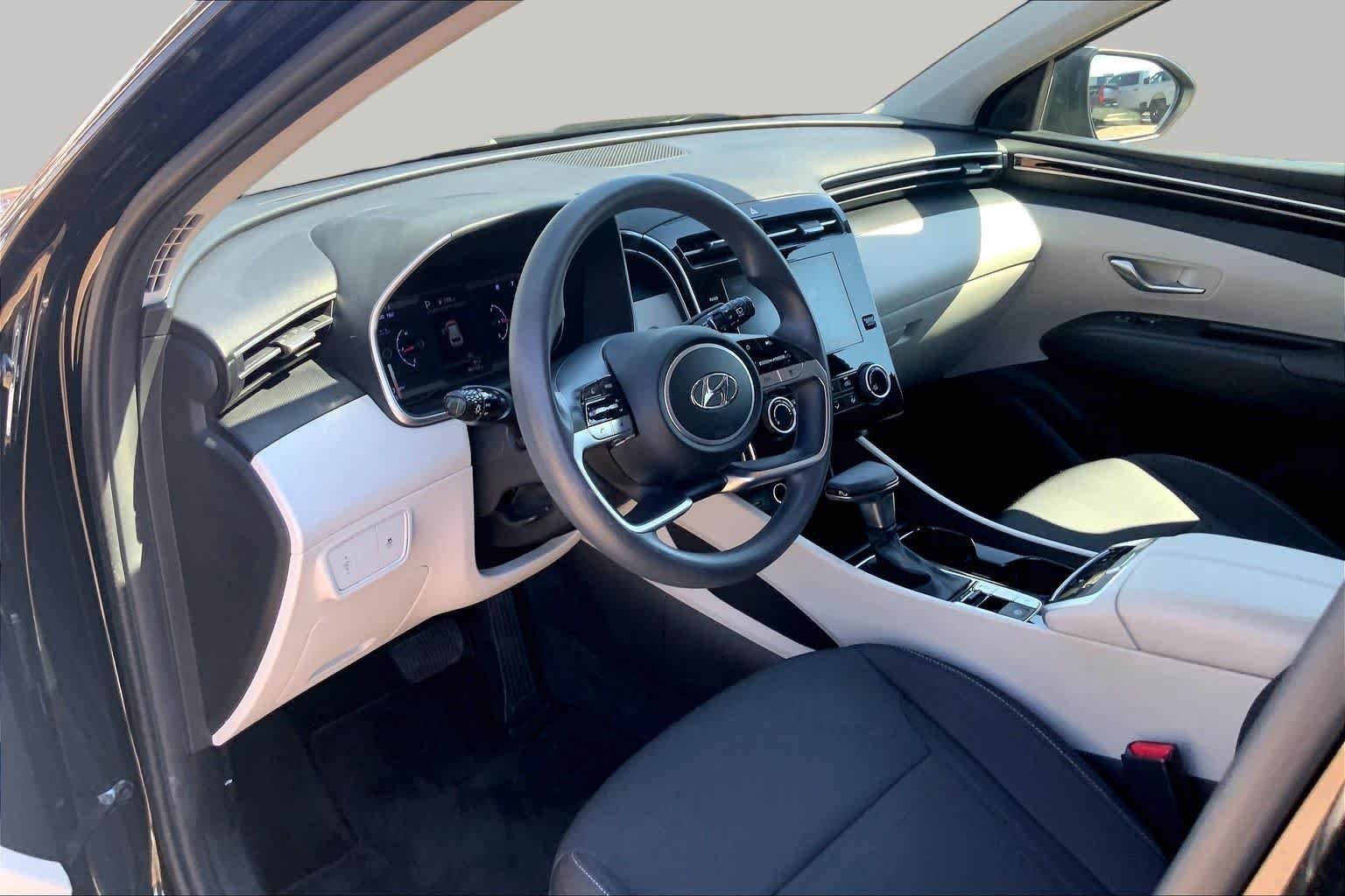 Certified Used 2022 Phantom Black Hyundai SEL image 18