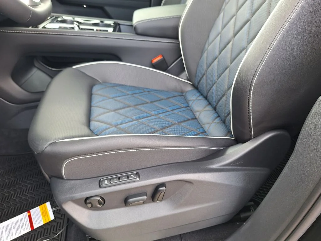 2026 Volkswagen Atlas Cross Sport SEL Premium R-LINE - Photo 10