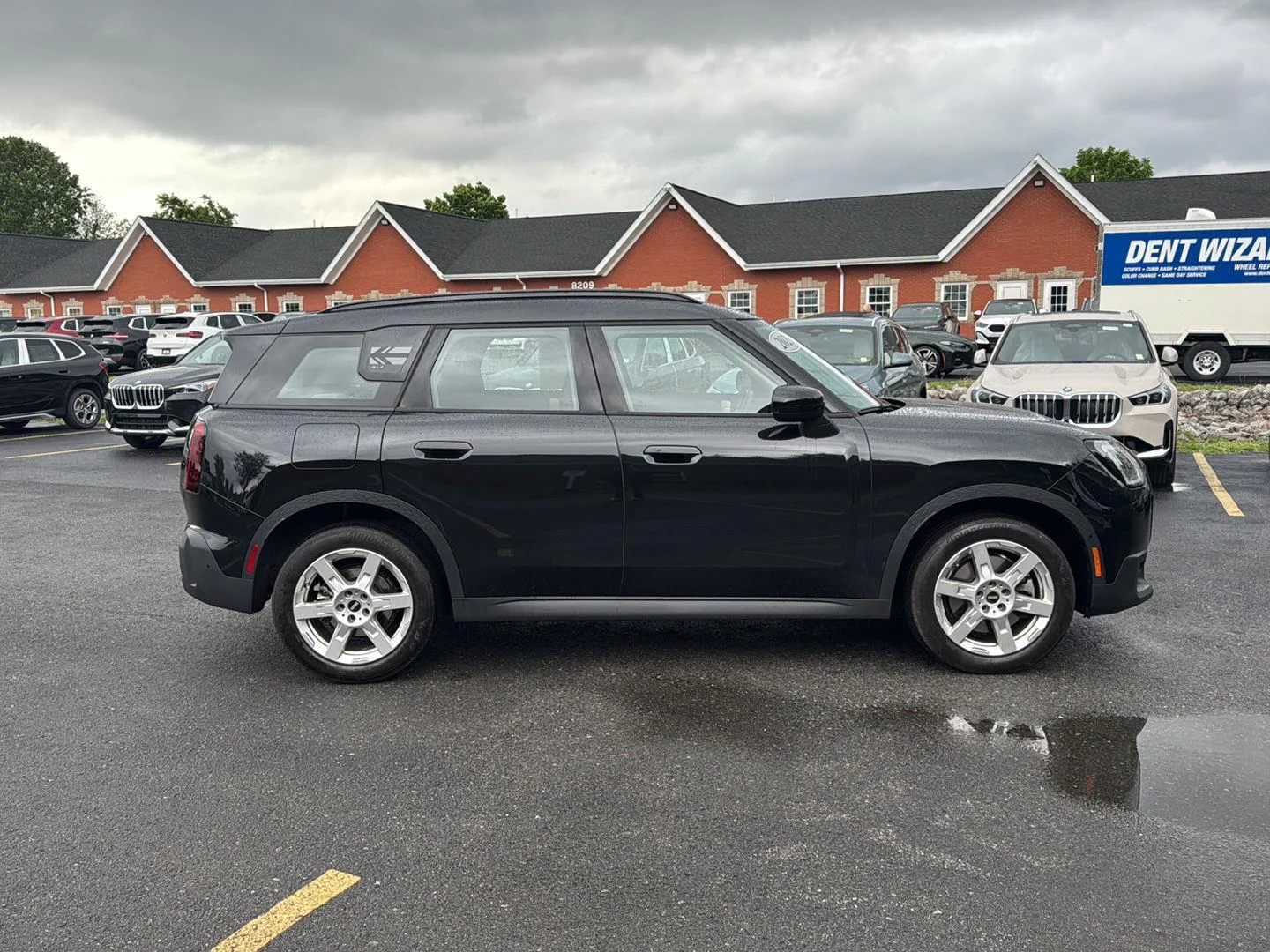 Used 2025 Midnight Black II Metallic MINI S image 2