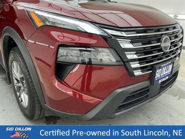 Certified Used 2025 Scarlet Ember Tintcoat Nissan S image 26