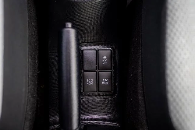 Used 2017 Black Sand Pearl Toyota One image 35