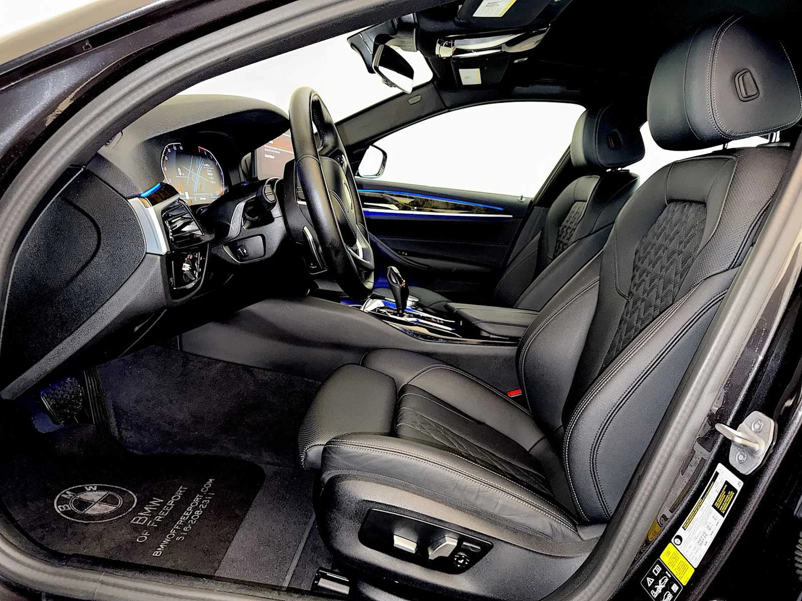 2023 BMW 5 Series 530i - Photo 9