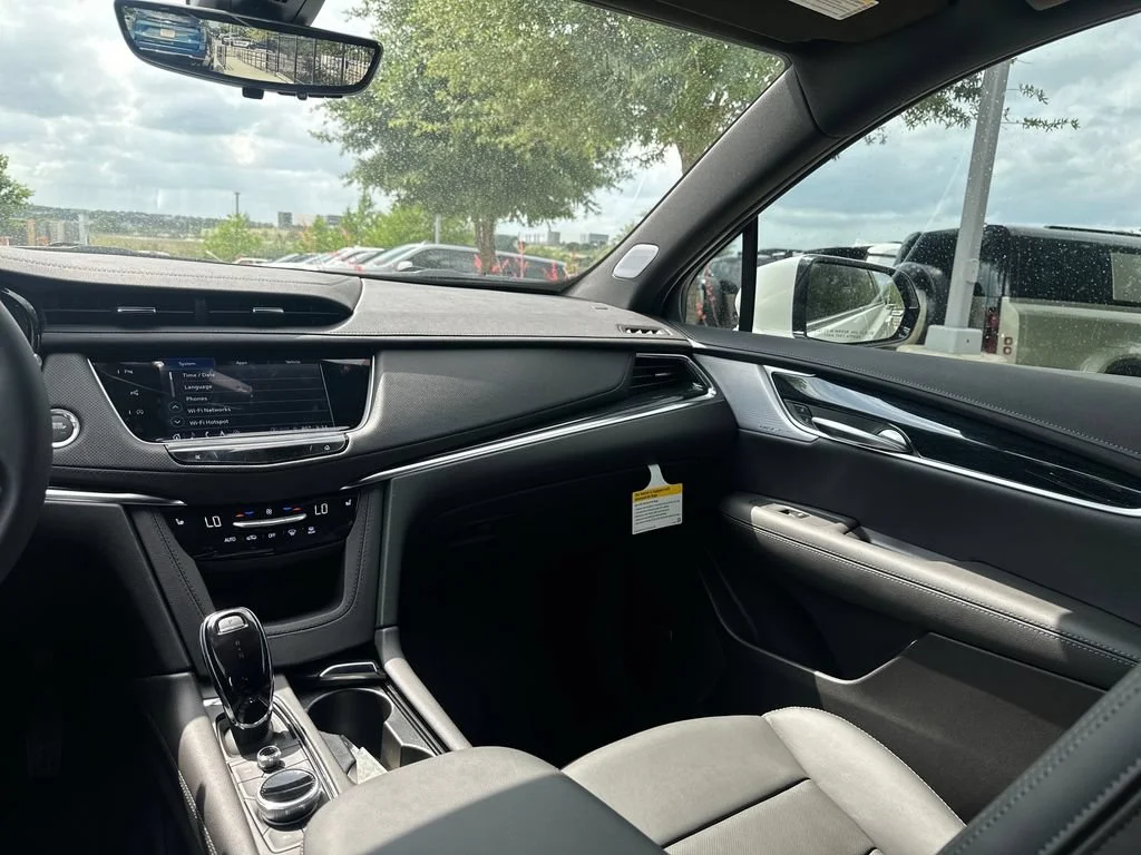 New 2026 Crystal White Tricoat Cadillac Premium Luxury image 26