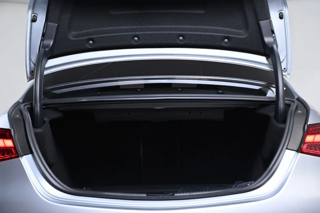 Used 2024 Silver Mercedes-Benz C 300 image 21