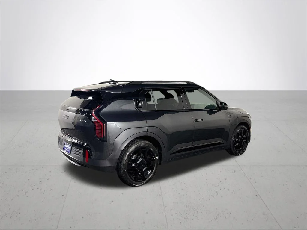 New 2027 Interstellar Gray Kia Wind image 6