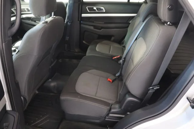 Used 2017 Silver Ford XLT image 18