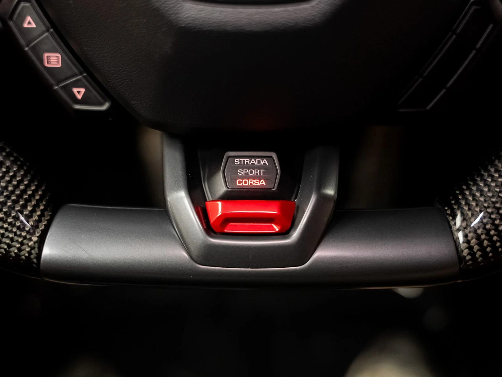 Used 2016 Red Lamborghini LP610-4 image 42