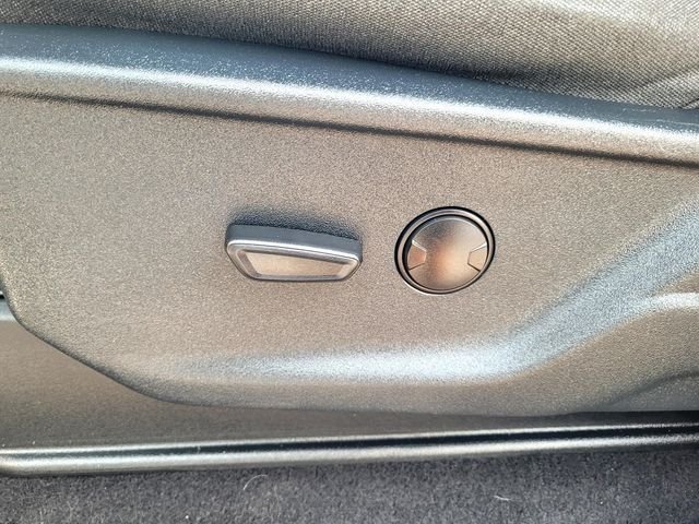 Used 2025 Silver Ford XLT image 11