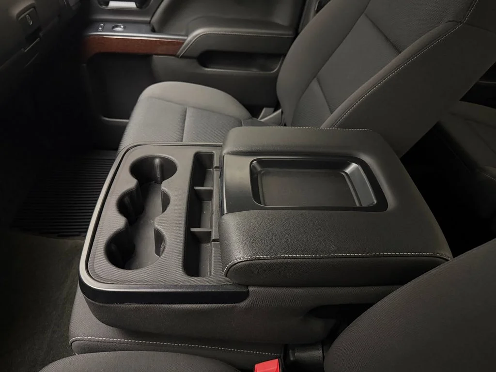 Used 2018 Summit White GMC SLE image 30