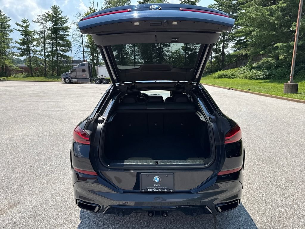Used 2021 Black BMW M50i image 28