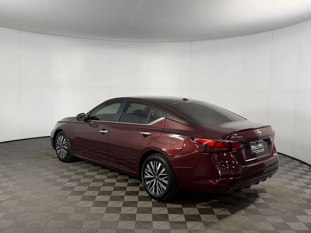 Certified Used 2025  Nissan 2.5 SV image 10