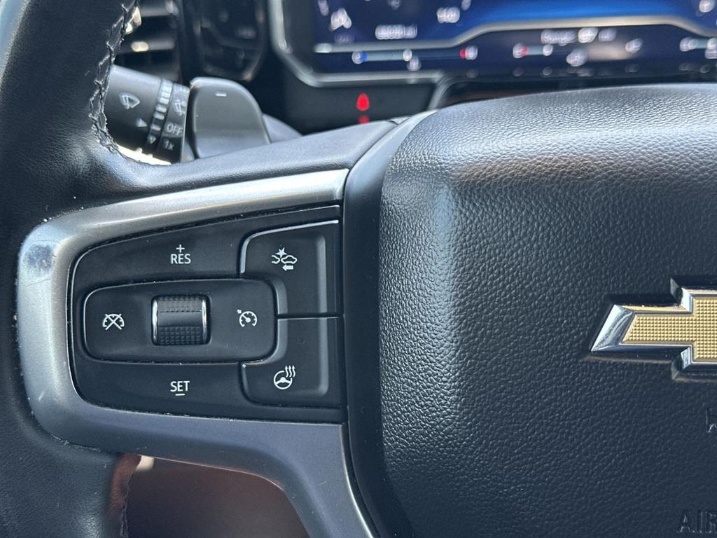 Used 2024 White Chevrolet LT image 27